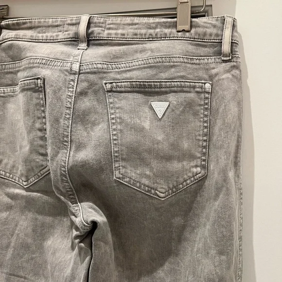 Guess Jeans - Picture 3 of 5
